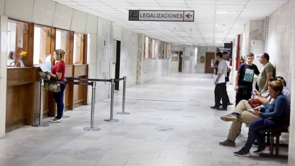 Se recuerdan requisitos para autorización de viajes al exterior