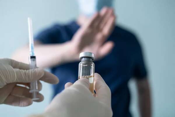 Dinavisa denunció ante Fiscalía que se oferta vacuna tetravalente contra el dengue sin registro - Policiales - ABC Color
