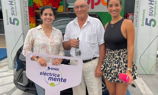 Culmina exitosa promo “Eléctrica Mente” de Enex con la entrega de la última SUV híbrida 2024