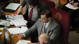 Cartismo apunta contra Beto Ovelar y expone fisura en Honor Colorado - Radio Imperio 106.7 FM