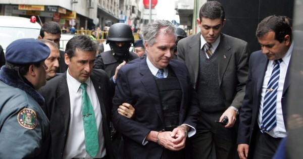 Uruguay deja en libertad a Peirano Basso y se dilata la extradición a Paraguay por el desfalco del Banco Alemán
