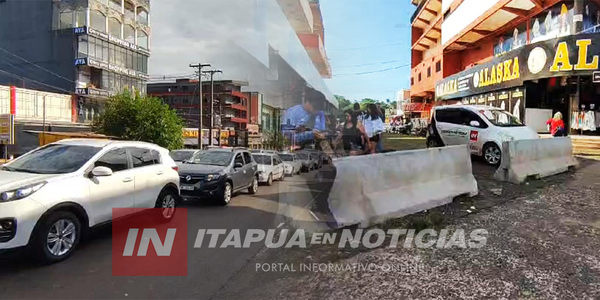 COMERCIANTES MOLESTOS CON BLOQUES DE CEMENTOS PUESTOS POR LA MUNICIPALIDAD DE ENCARNACIÓN - Itapúa Noticias