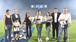 Emotivo homenaje a la memoria de Iván Almeida