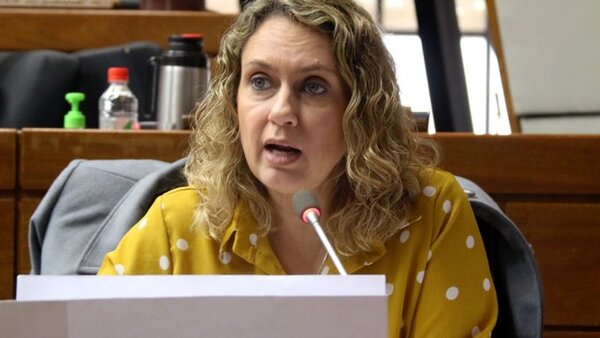 Caja Municipal: “Están equivocados, no me harán callar”, dice diputada Rocío Vallejo