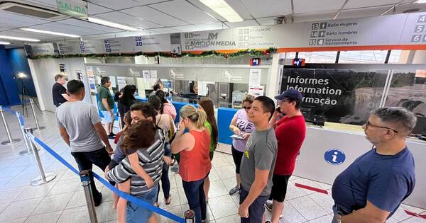 La Nación / Reportan un alto movimiento migratorio en la frontera con Brasil - OJO Galería