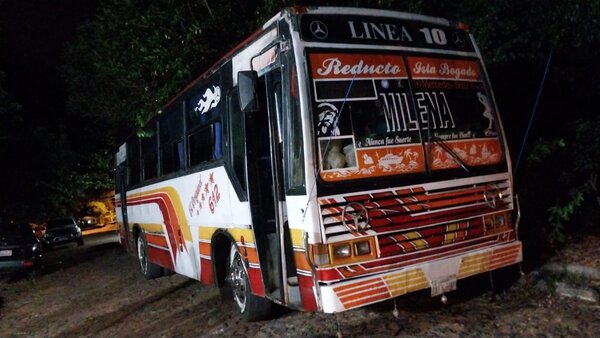 Un muerto tras enfrentamiento a balazos entre barras en Ñemby | 1000 Noticias