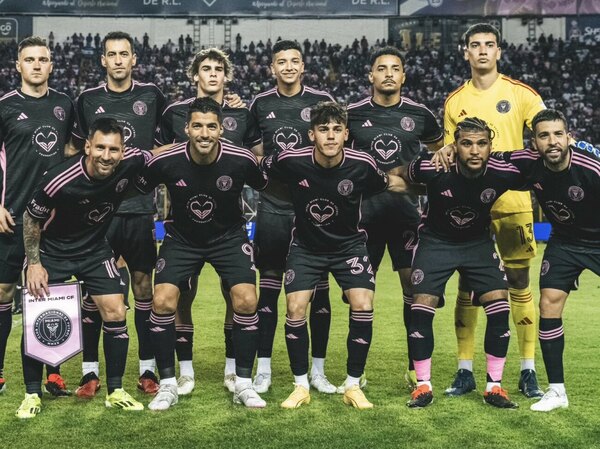 Versus / El Inter Miami y Messi fueron célebres visitantes en El Salvador