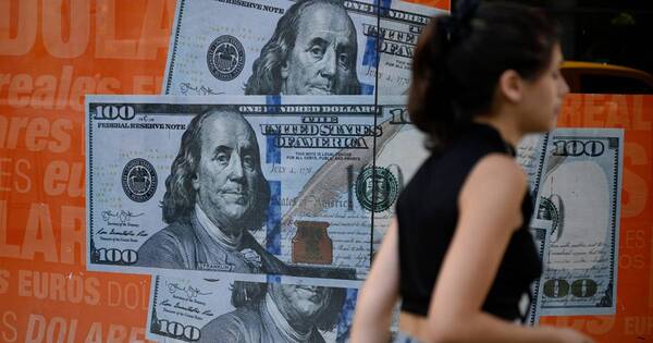 La Nación / Alza del dólar vuelve a tensar la economía argentina