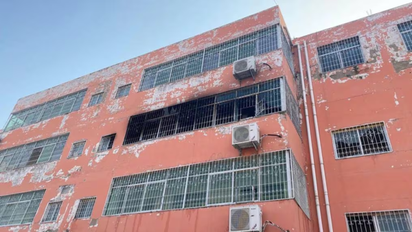 Incendio en dormitorio escolar de China deja 13 muertos