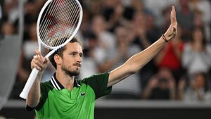 Medvedev y Zverev evitan el drama para estar en octavos