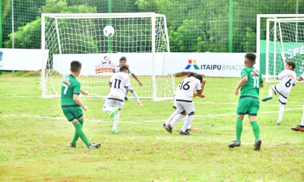 Torneo Esperanzas de Hernandarias arrancó hoy con casi 1.000 niños inscriptos