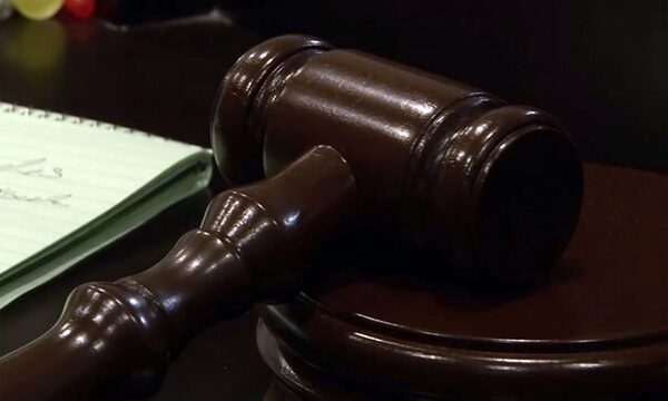 Imputan a hombre por desacato y piden declararlo en rebeldía
