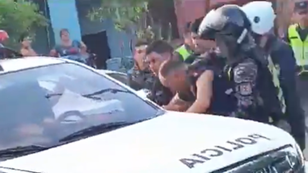 Bañado Sur: Despliegan varios agentes para detener a dos hombres
