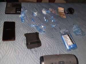 Detenidos y droga incautada o destruida en intervenciones policiales en Paraguarí - Policiales - ABC Color