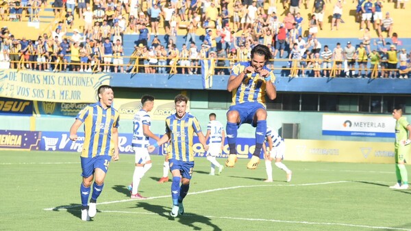 Luqueño arranca con todo e ilusiona a sus hinchas