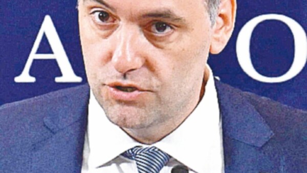 Gobierno acepta cambiar ley ómnibus junto a otros bloques políticos
