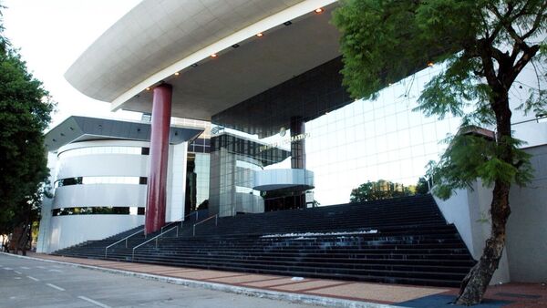 Congreso se convirtió en gigantesca bolsa de empleos para los familiares