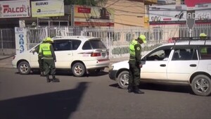 Un fiscal y un futbolista paraguayos cayeron en control en Bolivia y les quitaron US$ 1 millón | 1000 Noticias