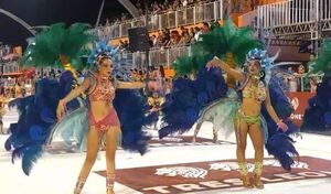 Con gran éxito, se dio inicio al Carnaval Encarnaceno 2024.