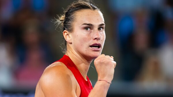 Versus / Sabalenka destroza a Anisimova y se mete en cuartos del Abierto de Australia