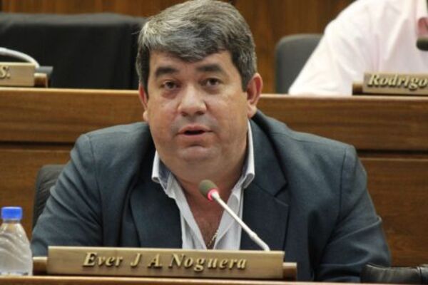 Fiscalía acusa a exdiputado y pide juicio oral en el caso merienda escolar | 1000 Noticias
