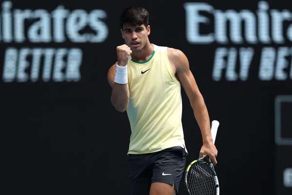 Alcaraz y Medvedev afrontan el lunes los octavos de final en Australia - Tenis - ABC Color