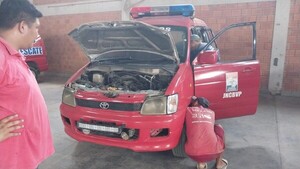 Remansito: Bomberos toman cuartel en protesta contra presidente
