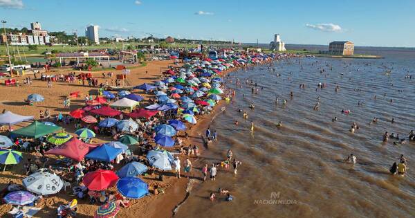 La Nación / Playa San José de Encarnación y Carmen del Paraná - OJO Galería
