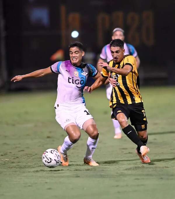 Guaraní vs. Libertad: el Supercampeón rescata un empate en su debut - Fútbol - ABC Color