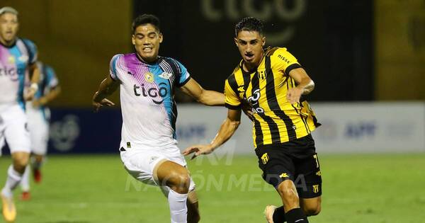 La Nación / Guaraní le puso freno al campeón