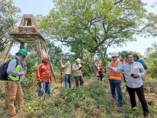 El pueblo Maká decide manifestarse tras anuncio de habilitación de puente “Héroes del Chaco” que invade su cementerio - Economía - ABC Color