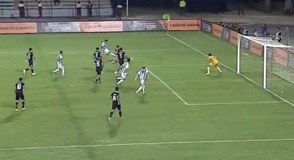 Versus / ¿Hubo off side en el gol del empate de Argentina?