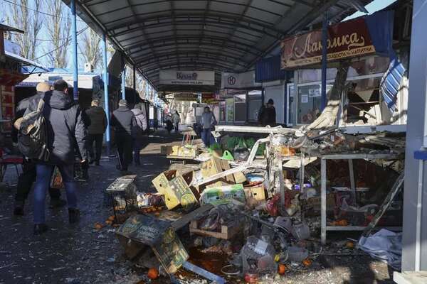 Ucrania niega haber hecho ataque a mercado de Donetsk en el que murieron 25 personas - Mundo - ABC Color