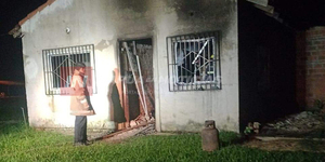 HABRÍAN INCENDIADO INTENCIONALMENTE UNA VIVIENDA EN CAMBYRETÁ - Itapúa Noticias