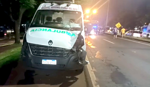 Indigente muere al ser atropellado por una ambulancia del Hospital Regional de CDE - La Clave