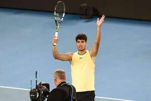 Alcaraz se reconcilia con su mejor versión y se cruzará con Zverev en cuartos - Tenis - ABC Color