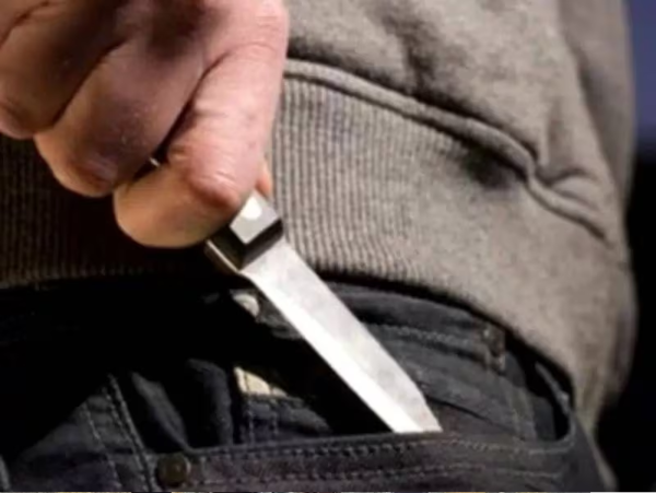 Hombre apuñala a su hijo durante una ronda de tragos