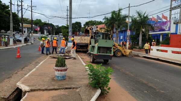 Clausuran por un mes la Av. Luis M. Argaña por obras en el puente de Lambaré - trece