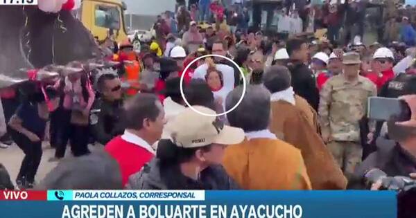 La Nación / Dos mujeres agreden a presidenta de Perú en un acto