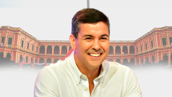Santiago Peña califica de “persecución mediática” denuncias por despilfarro en el Congreso