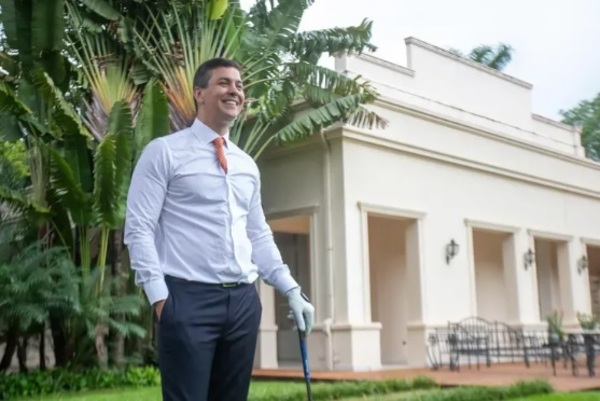 Peña evita comentarios sobre gastos excesivos del Congreso