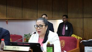 Senadora Norma Aquino reclama por el desmantelamiento de su oficina en el Congreso