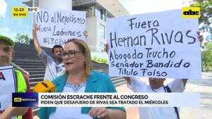 Video: Comisión Escrache se manifiesta frente al Congreso por casos de nepotismo - ABC Noticias - ABC Color