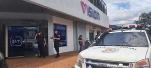 Violento intento de asalto frente a un banco en Ciudad del Este - ABC en el Este - ABC Color