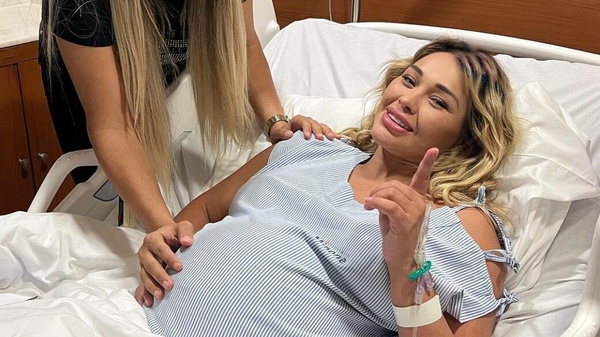 Ex modelo predicadora se convirtió en mamá