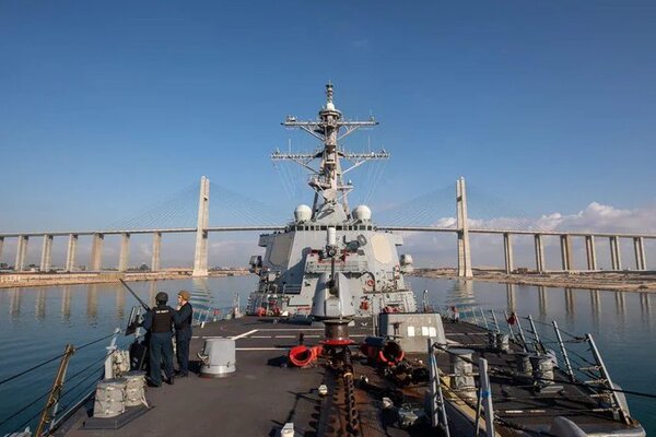 EEUU sostiene que Irán está “directamente involucrado” en ataques hutíes contra buques en el mar Rojo