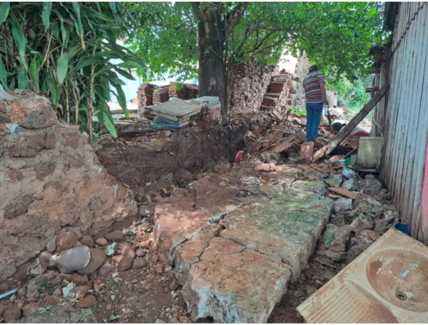 ¡Que tragedia! Muro cayó sobre una niña y la mató instantáneamente anga