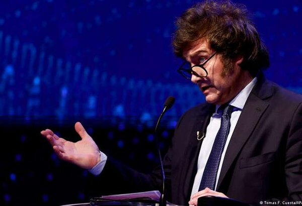 Milei: "o financiar cine que nadie ve o dar comida a la gente"