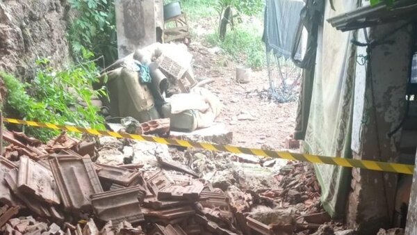 Una niña muere al caerle encima una muralla en Bella Vista Norte