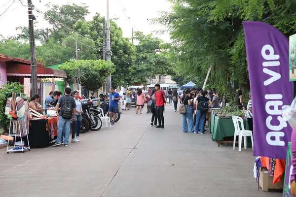 Organizan tercera feria peatonal en el barrio Obrero de Ciudad del Este - ABC en el Este - ABC Color